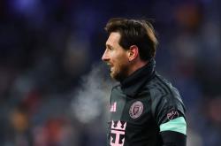 梅西重返赛场，晋级下一阶段首场状态出色，阿森纳观众沸腾！