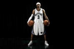  湖人带队取胜！，Faker重要时刻重要助攻引发球迷热议